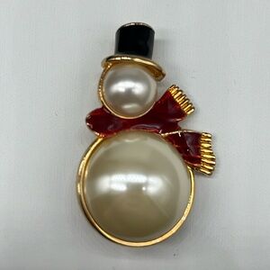 Eisenberg Ice faux pearl and enamel Snowman brooch pin 1.75 inches tall 1” wide